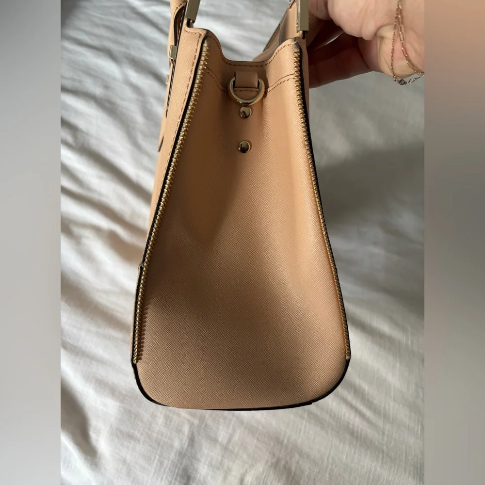 Rebecca Minkoff Amorous Satchel Bag in Perfect Condition! - Picture 9 of 13